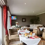 Hotel Les Jardins D'ulysse, The Originals Relais